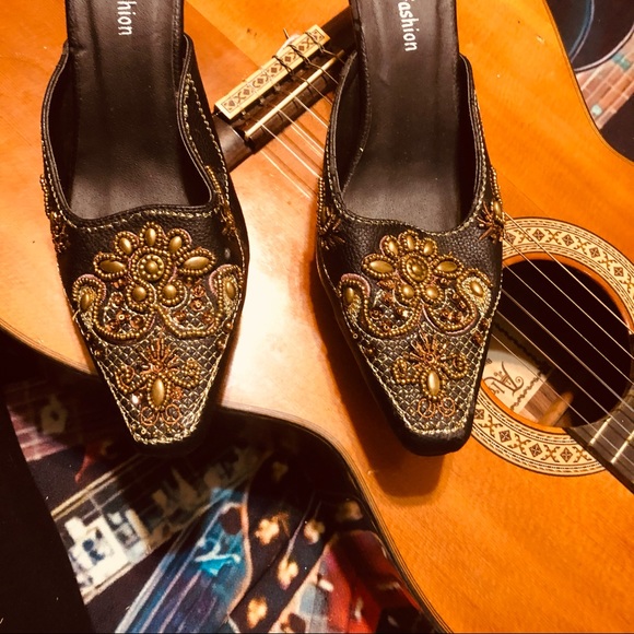 🌹Beautiful JohnFashion Embroidered, Beaded Slides - Picture 13 of 14